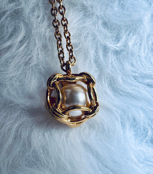 Vintage Joan Rivers Pearl Cage Necklace