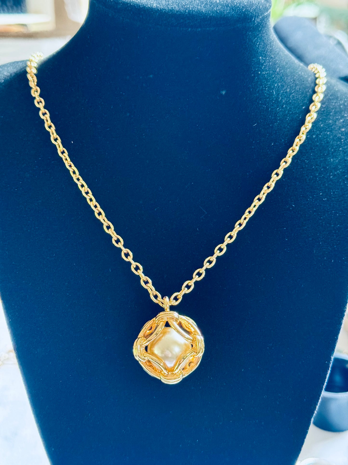 Vintage Joan Rivers Pearl Cage Necklace